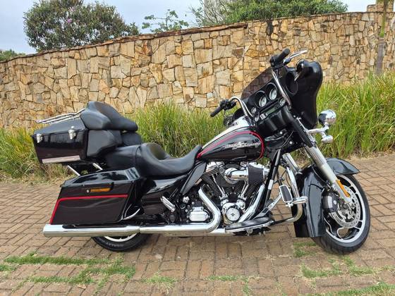 HARLEY-DAVIDSON STREET GLIDE HARLEY-DAVIDSON STREET GLIDE